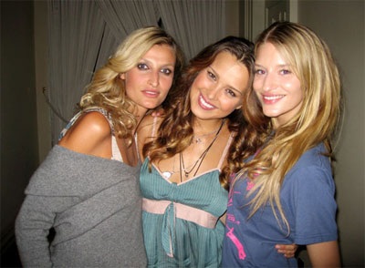 12 "chân dài" đình đám làm từ thiện - 8