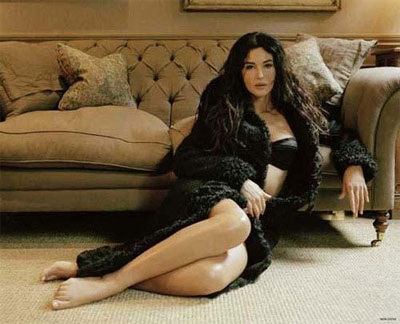 Monica Bellucci vẫn “sexy” như thuở ban đầu - 1