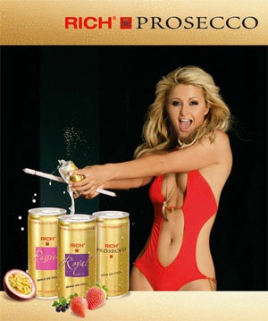 Paris Hilton khỏa thân vì... việc nghĩa - 1 Paris Hilton khỏa thân vì... việc nghĩa - 1