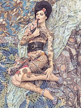 Các chân dài “đình đám” trên Vogue - 2 Các chân dài “đình đám” trên Vogue - 2