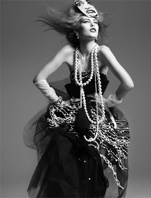 Ấn tượng đen trắng với Catherine McNeil - 5 Ấn tượng đen trắng với Catherine McNeil - 5