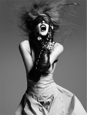 Ấn tượng đen trắng với Catherine McNeil - 6 Ấn tượng đen trắng với Catherine McNeil - 6