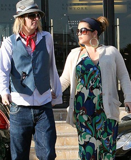 Lisa Marie Presley kiện tờ Daily Mail - 1 Lisa Marie Presley kiện tờ Daily Mail - 1