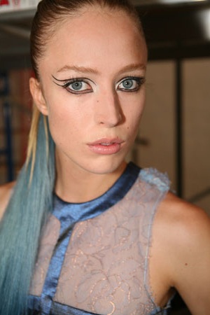 10 phong cách trang điểm ấn tượng nhất xuân/hè 2008 - 1