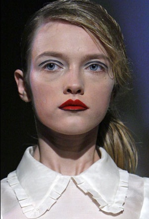 10 phong cách trang điểm ấn tượng nhất xuân/hè 2008 - 5