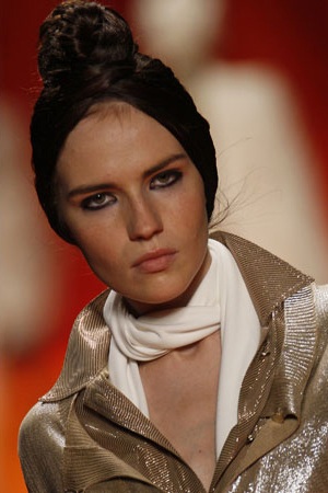 10 phong cách trang điểm ấn tượng nhất xuân/hè 2008 - 7