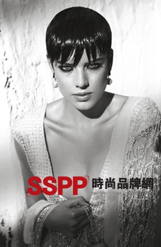 Agyness Deyn khác lạ trong quảng cáo của Giorgio Armani - 2