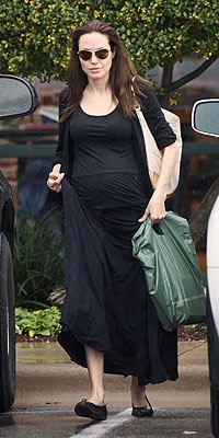 Bà bầu Angelina “kết” phong cách thời trang cổ điển - 8