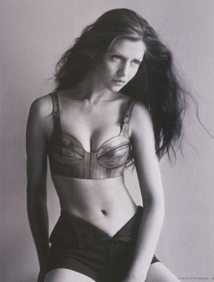 Vẻ đẹp dễ thương của “chân dài” Cintia Dicker  - 3