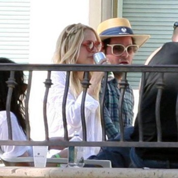 "Vợ chồng" Nicole Richie trở lại với tiệc tùng - 5