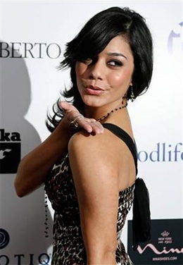 Ngôi sao 19 tuổi lên tạp chí đàn ông - 1 Ngôi sao 19 tuổi lên tạp chí đàn ông - 1