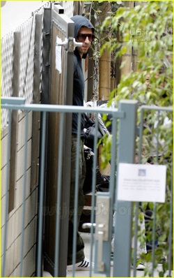 Những hành động kỳ quặc của vợ chồng Gwyneth Paltrow! - 1 Những hành động kỳ quặc của vợ chồng Gwyneth Paltrow! - 1