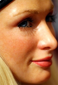 Paris Hilton vẫn quyến rũ trong bộ quần áo tù nhân! - 6