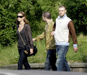 Hành động khiếm nhã của Justin Timberlake - 3 Hành động khiếm nhã của Justin Timberlake - 3