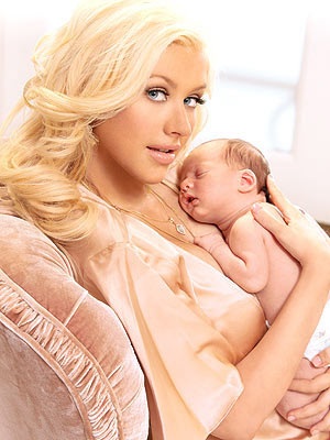 “Tôi sẽ thuê người giữ trẻ khi muốn bên chồng” - 1 “Tôi sẽ thuê người giữ trẻ khi muốn bên chồng” - 1