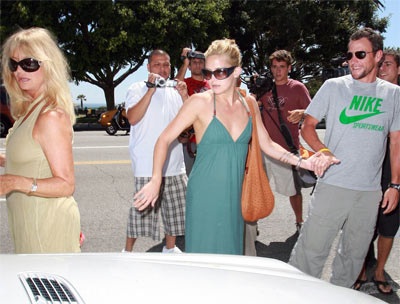 Kate Hudson và Lance Armstrong ngày càng gắn bó - 1