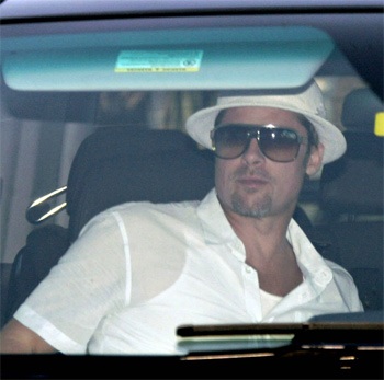 Pax Thiên đã được vào viện thăm mẹ - 1