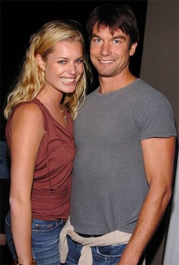 Rebecca Romijn xa chồng trong lễ kỷ niệm ngày cưới - 2