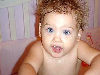 Hình ảnh mới nhất của con gái "quả bom sex” Anna Nicole Smith  - 2