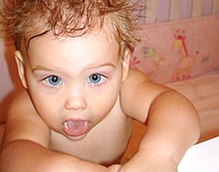 Hình ảnh mới nhất của con gái "quả bom sex” Anna Nicole Smith  - 4