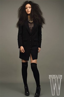 Phong cách thời trang của “Người phụ nữ quyến rũ nhất Hàn Quốc” - 7 Phong cách thời trang của “Người phụ nữ quyến rũ nhất Hàn Quốc” - 7