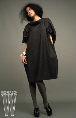 Phong cách thời trang của “Người phụ nữ quyến rũ nhất Hàn Quốc” - 9 Phong cách thời trang của “Người phụ nữ quyến rũ nhất Hàn Quốc” - 9