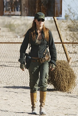 Milla Jovovich - Người đẹp diệt ma trở lại - 1