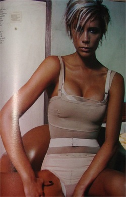 Vợ chồng nhà Beck “tình tứ” trên tạp chí W - 8