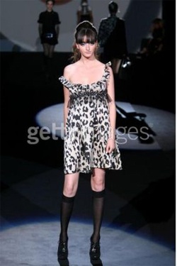 Gwen Stefani ra mắt BST thời trang Xuân/Hè 2008 - 1