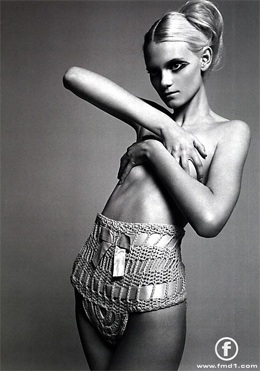 Emma Karlsson: Búp bê chân dài đến từ Thụy Điển - 1