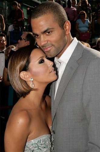 “Sao” Hollywood lộng lẫy trên thảm đỏ giải Emmy - 4 “Sao” Hollywood lộng lẫy trên thảm đỏ giải Emmy - 4