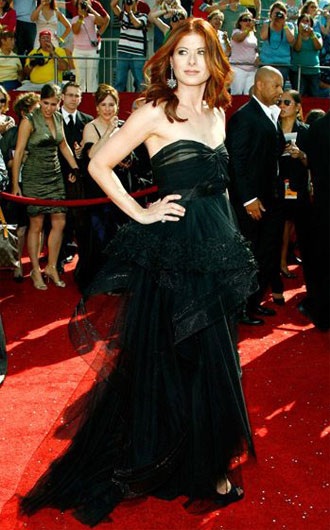 “Sao” Hollywood lộng lẫy trên thảm đỏ giải Emmy - 7 “Sao” Hollywood lộng lẫy trên thảm đỏ giải Emmy - 7