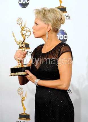 Những giải thưởng quan trọng của Emmy đã có chủ - 2 Những giải thưởng quan trọng của Emmy đã có chủ - 2