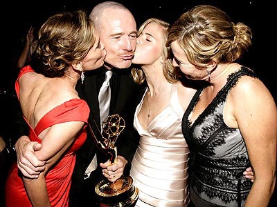 Tưng bừng bữa tiệc hậu Emmy - 15