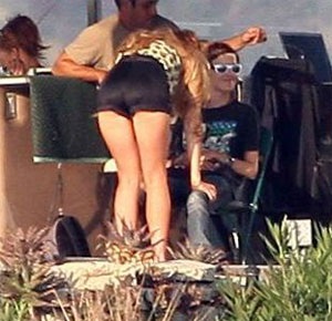 Lindsay Lohan thừa nhận tình yêu đồng tính - 2 Lindsay Lohan thừa nhận tình yêu đồng tính - 2