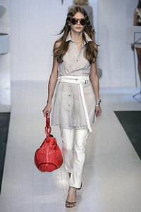 Trussardi: Những vòng eo thon thả - 5