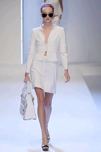 Valentino: Dịu dàng và quyến rũ - 4 Valentino: Dịu dàng và quyến rũ - 4