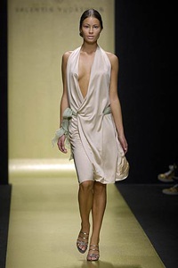 Valentin Yudashkin: Phong cách của sự lãng mạn - 10