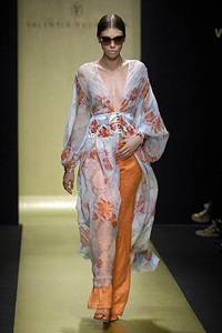 Valentin Yudashkin: Phong cách của sự lãng mạn - 14