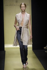 Valentin Yudashkin: Phong cách của sự lãng mạn - 9