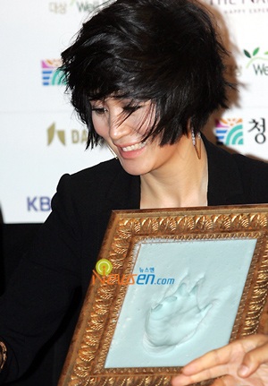 Kim Hye Soo: Nữ hoàng thời trang tóc - 20