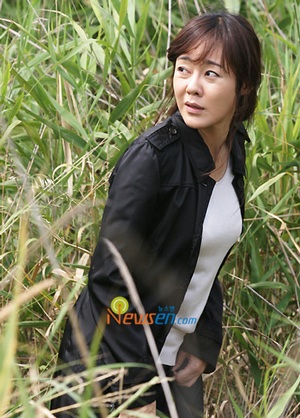 Kim Yoon Jin được “săn tìm” nhiều nhất trên mạng - 2