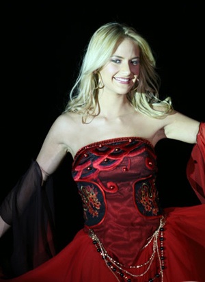 Người đẹp trình diễn trang phục truyền thống - 15