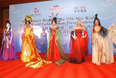 Người đẹp trình diễn trang phục truyền thống - 4