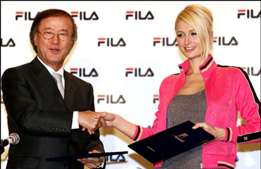 Paris Hilton lại khoe thú cưng mới - 6