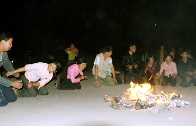 Ăn tết Có Nhẹ Chà nơi ngã ba biên giới - 4 Ăn tết Có Nhẹ Chà nơi ngã ba biên giới - 4