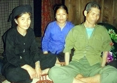 Kê thêm người nghèo để rút tiền nhà nước - 1 Kê thêm người nghèo để rút tiền nhà nước - 1