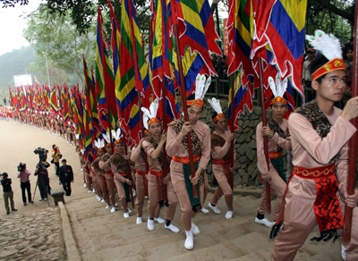 Thành kính dâng hương tưởng nhớ các Vua Hùng - 3