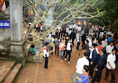 Thành kính dâng hương tưởng nhớ các Vua Hùng - 10