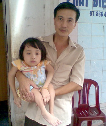 Cô bé có thân hình đặc biệt - 1 Cô bé có thân hình đặc biệt - 1